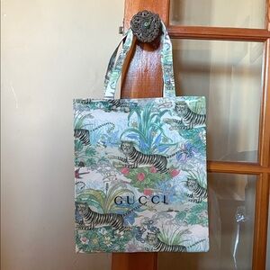 Gucci Jungle Print Tote Bag